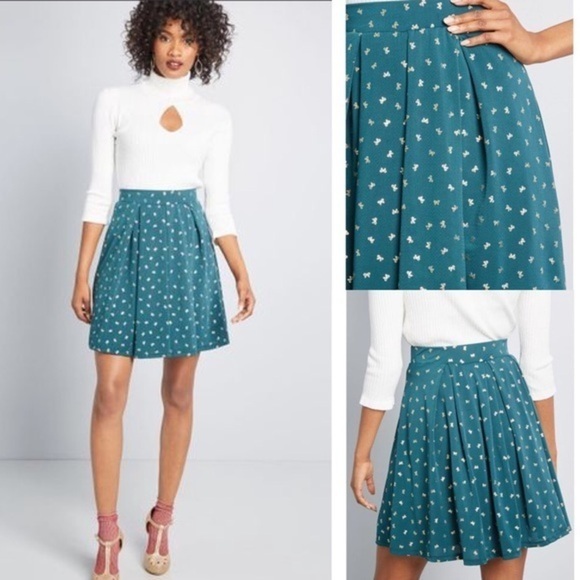 NWOT ModCloth Jessy B Skirt Green Gold Bows New - Picture 2 of 8